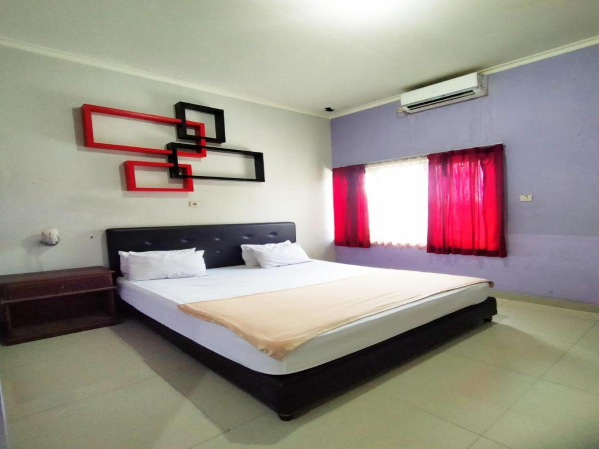 Reddoorz At Hotel Nuansa Ngawi Exterior foto